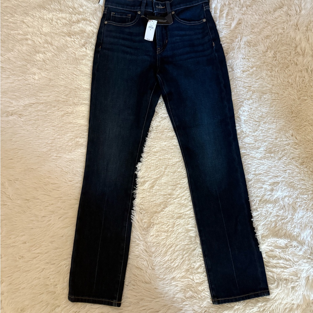 Brand New With Tags Banana Republic Womens Deep Indigo Slim Leg Jeans